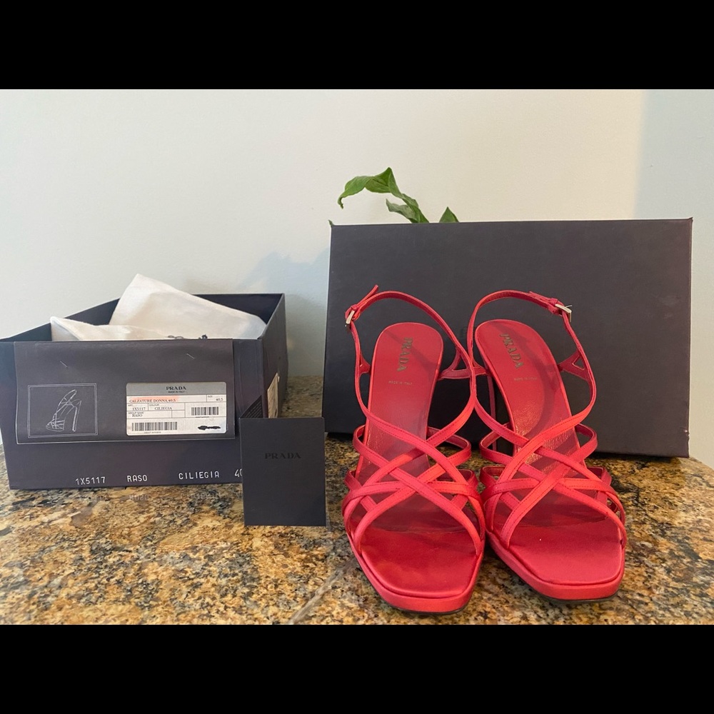 💯 Authentic PRADA Ankle Strap Heels 🔥🔥🔥